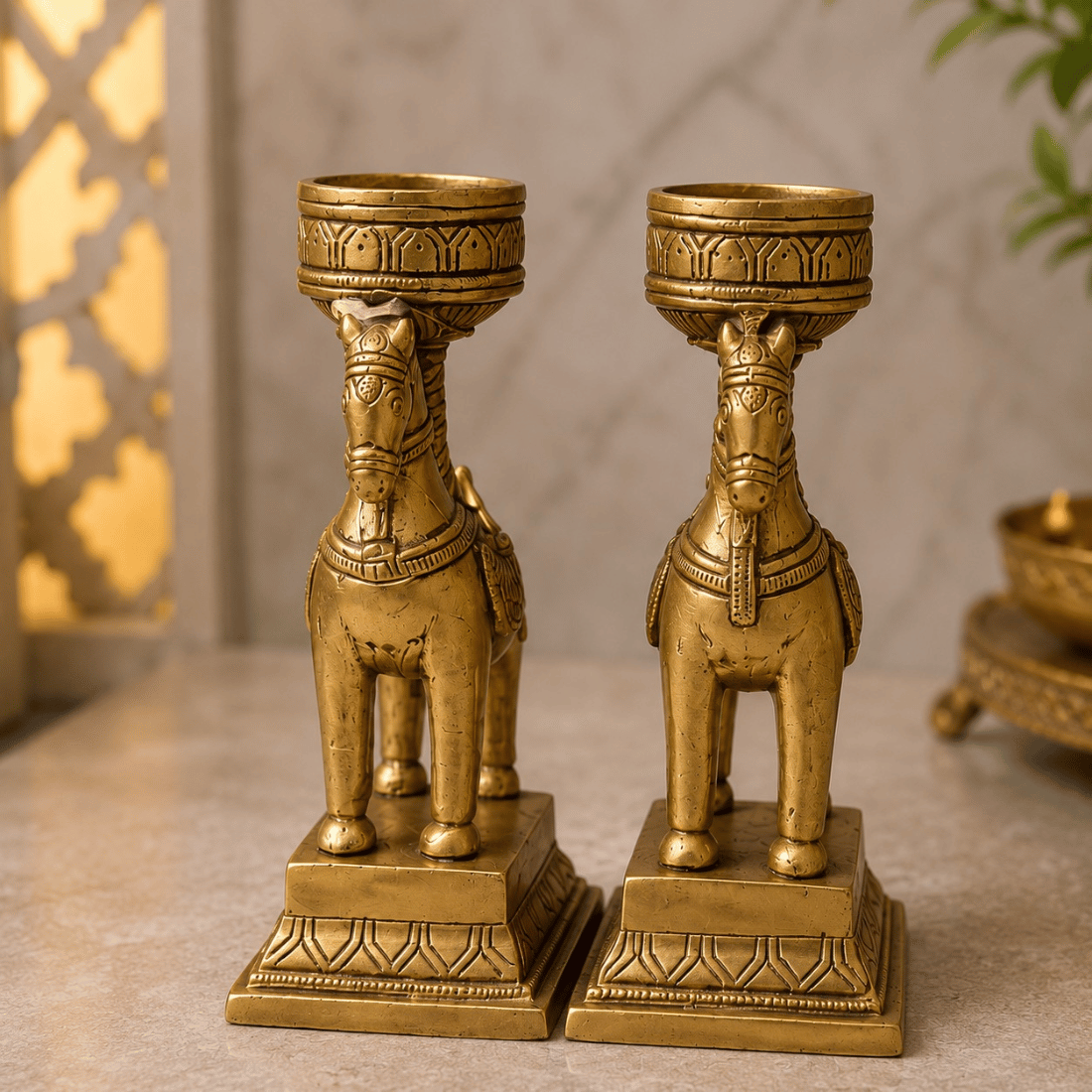royal horse candle holder set