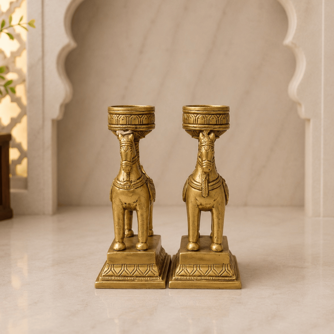 royal horse candle holder set
